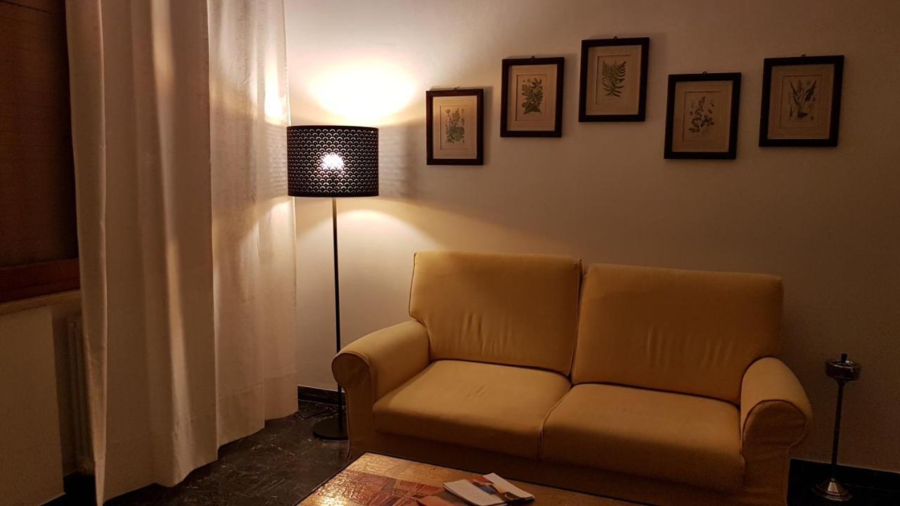 シエーナLa Casina Di Joアパートメント エクステリア 写真