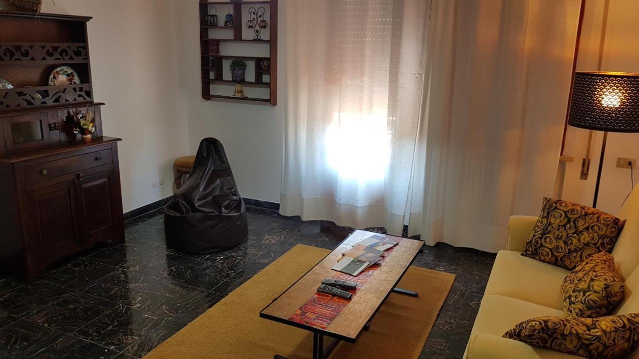シエーナLa Casina Di Joアパートメント エクステリア 写真